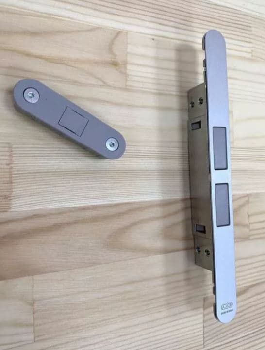 Замок AGB Touch