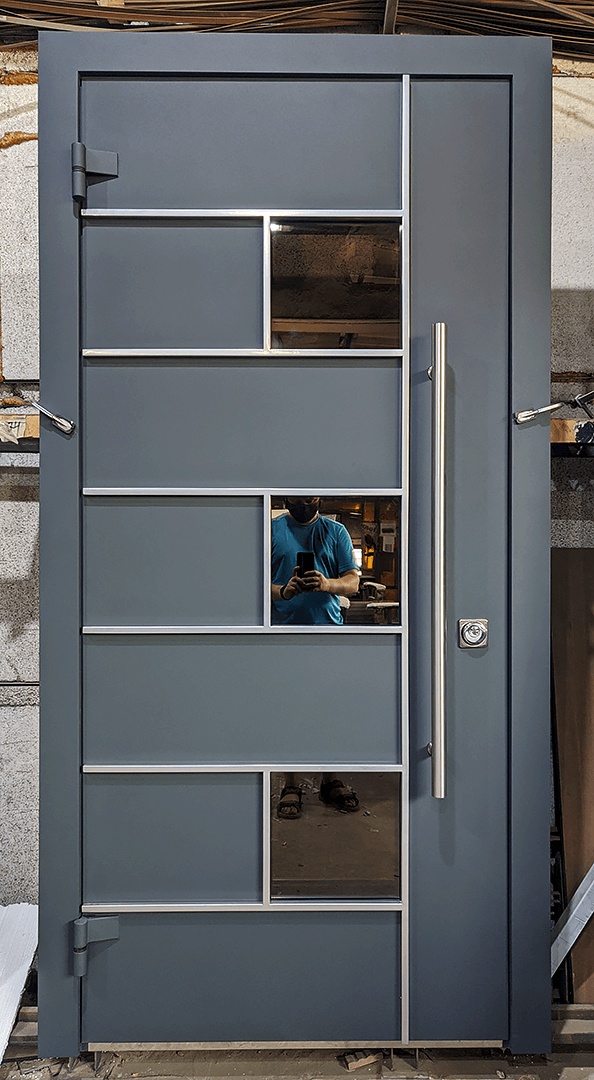 Входные двери Сотмик