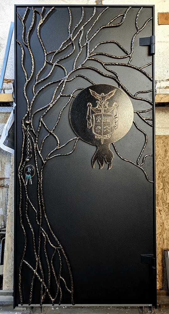 Входные двери Сотмик